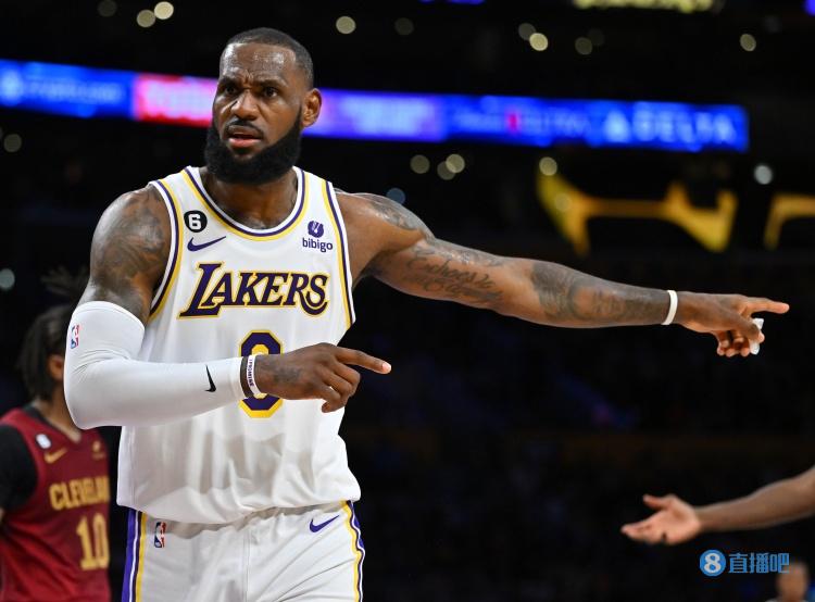 詹杜迎第44次交手！詹姆斯常规赛19胜10负季后赛5胜9负（詹杜即将迎来第44次对决：詹姆斯常规赛19胜10负，季后赛5胜9负）