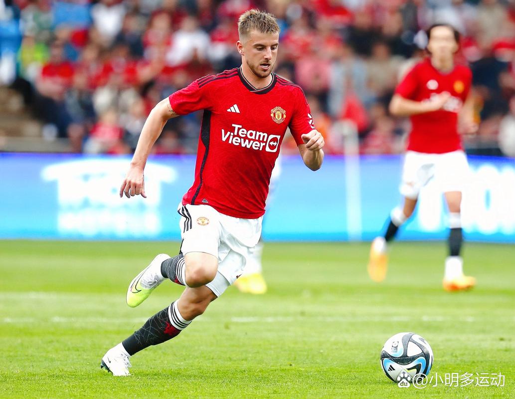 那不勒斯vs卡利亚里：霍伊伦、小麦替补，卢卡、埃尔马斯出战（那不勒斯迎战卡利亚里：卢卡、埃尔马斯出战，霍伊伦、小麦列替补）