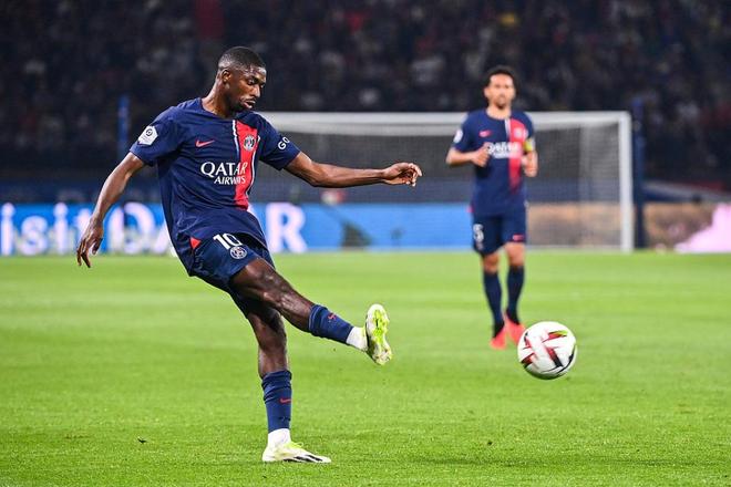 VAR音频曝光！巴萨点球判罚引争议，手球判罚背后有何真相？（VAR通话曝光：巴萨点球惹争议，手球判定的真相是什么？）