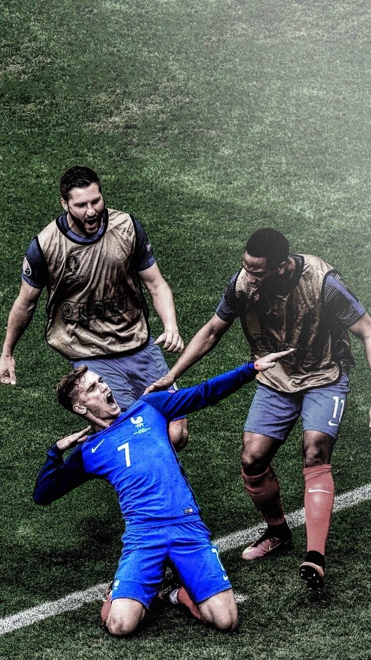 穆里尼奥提前送出圣诞礼物？两小将欧冠迎本菲卡一线队首秀（欧冠对阵本菲卡，穆里尼奥提前送“圣诞礼”：两名小将完成一线队首秀）