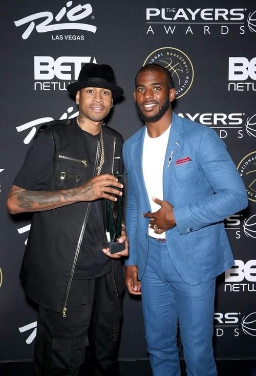 继姆巴佩之后，凯恩是本赛季第二位打入25球的五大联赛球员（凯恩成为本赛季五大联赛第二位打进25球的球员，仅次于姆巴佩）