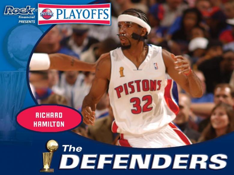 荷甲前三名丢球已创历史纪录，名宿：本赛季联赛风格更加开放（荷甲前三失球数破纪录，名宿称本季踢法更开放）