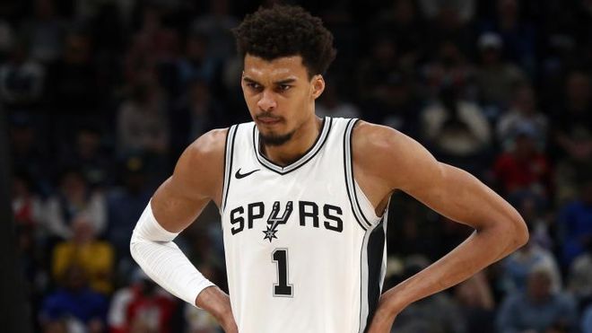 天空体育：维萨预计将在周二回归布伦特福德训练（据天空体育，维萨预计周二重返布伦特福德训练场）