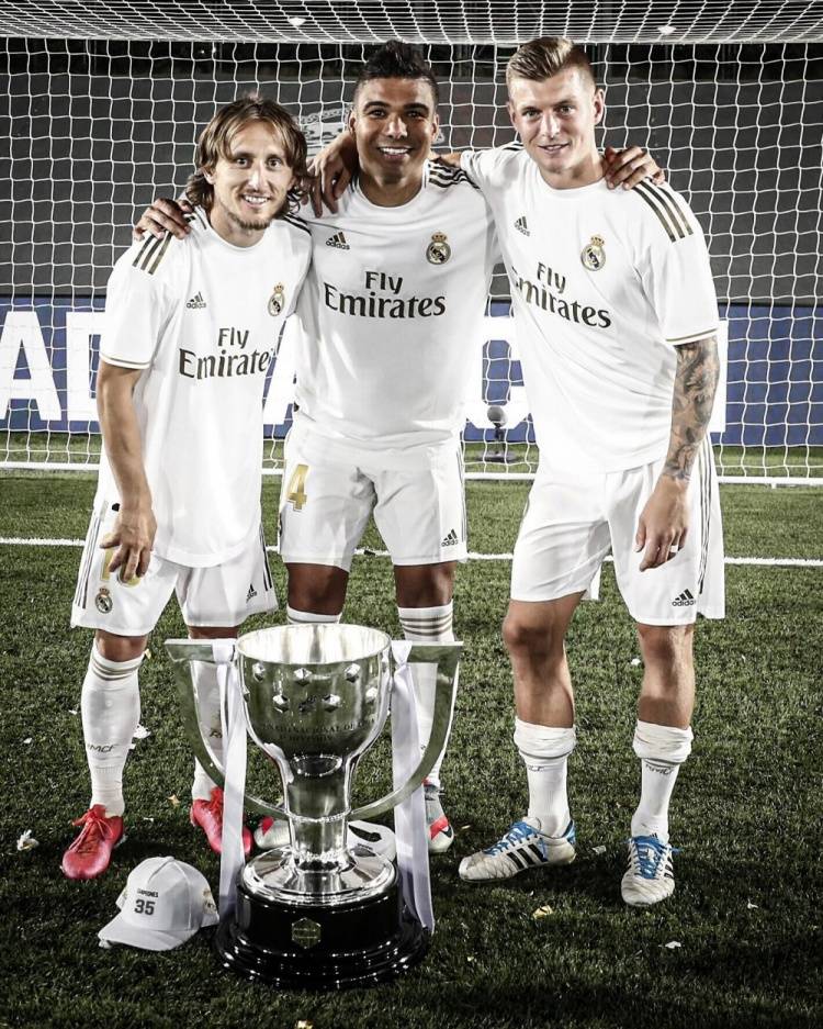 意甲第13轮纪律报告：阿莱格里对裁判出言不逊染红被停赛一场（意甲第13轮纪律通报：阿莱格里因对裁判出言不逊被红牌罚下，停赛一场）