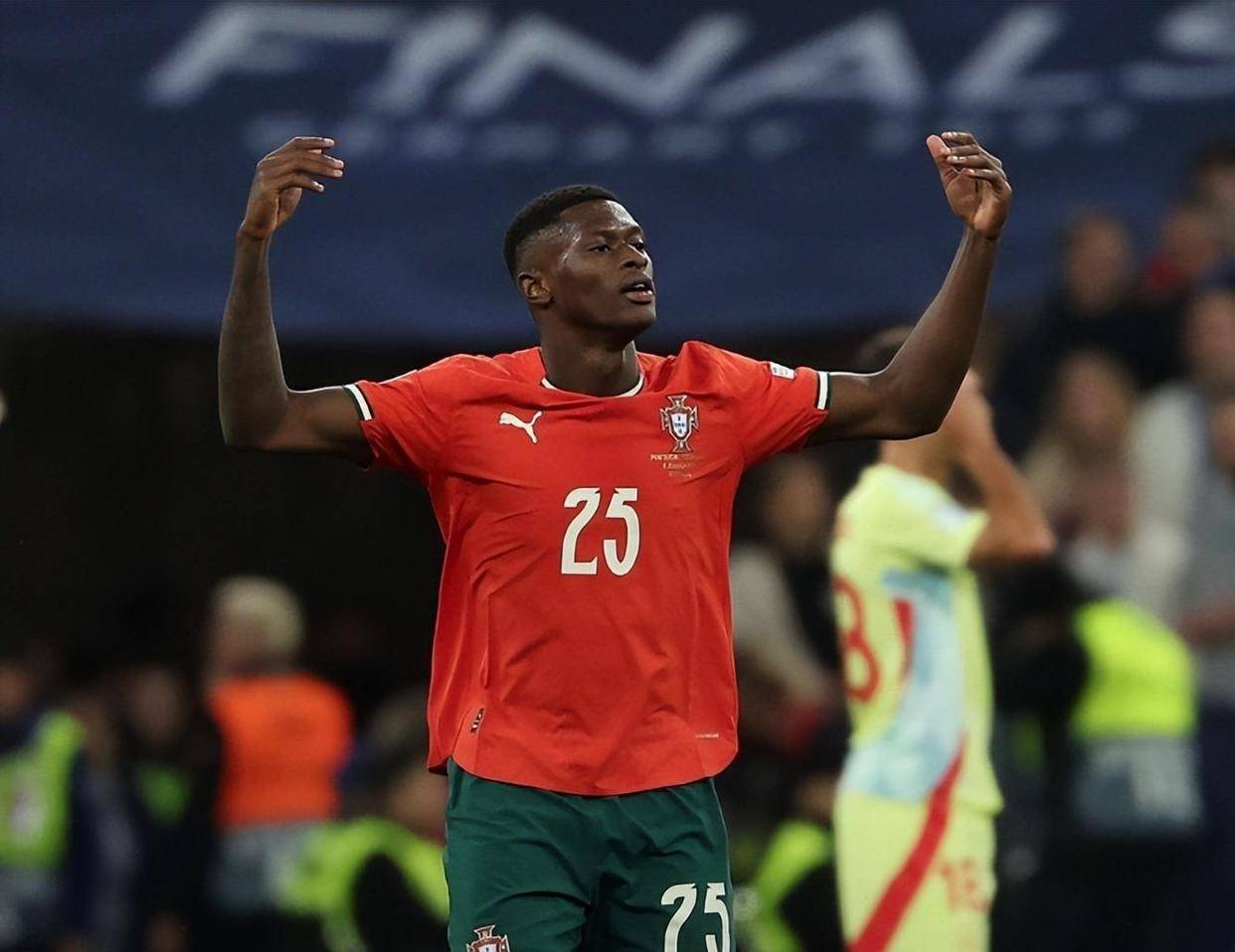 官方：河南队与主教练拉莫斯续约（河南队官宣与主帅拉莫斯续约）