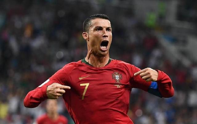 孔帕尼：凯恩会主动保持团队性，让我的工作非常轻松（孔帕尼：凯恩极具团队意识，让我执教变得简单）