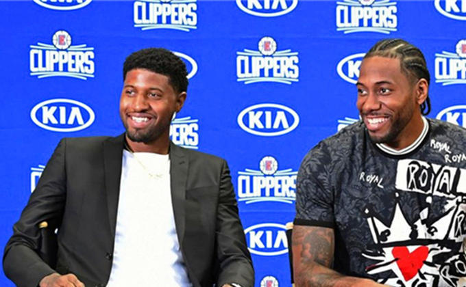 贡献两双表现！埃迪关键时刻盖帽＆进攻篮板帮助灰熊拿下比赛（埃迪砍下两双，关键大帽+前场篮板助灰熊取胜）