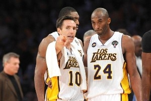 成都蓉城客场挑战神户胜利船，力争在亚冠赛场扭转颓势，力争晋级淘汰赛。（成都蓉城客战神户胜利船，盼在亚冠止颓冲击淘汰赛）