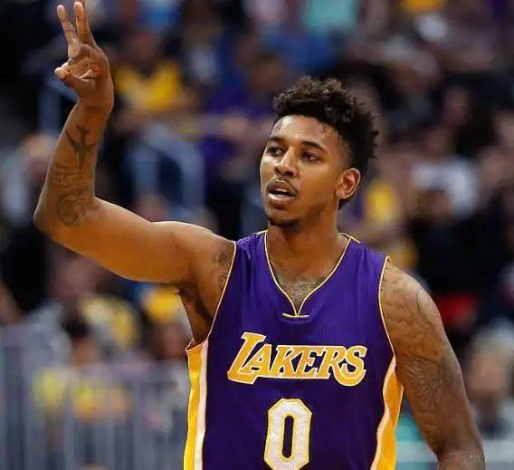 米林连场扑点，那不勒斯近4个赛季扑点成功率50%五大联赛第1（米林连场拒点，那不勒斯近4季点球扑救率50%居五大联赛首位）