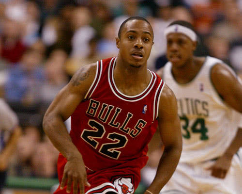 西班牙队史自然年射手榜：奥亚萨瓦尔2025年打入9球并列第4（奥亚萨瓦尔2025年斩获9球，位列西班牙队史自然年进球榜并列第4）