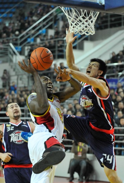 全市场：拉齐奥接近免签因西涅，年薪130万欧签约至明年6月（据全市场报道，拉齐奥接近以自由身签下因西涅，年薪130万欧，合同至明年6月）